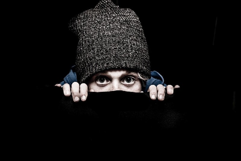 Jak rozpoznać oszusta w relacji prywatnej?